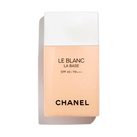 chanel le blanc base.